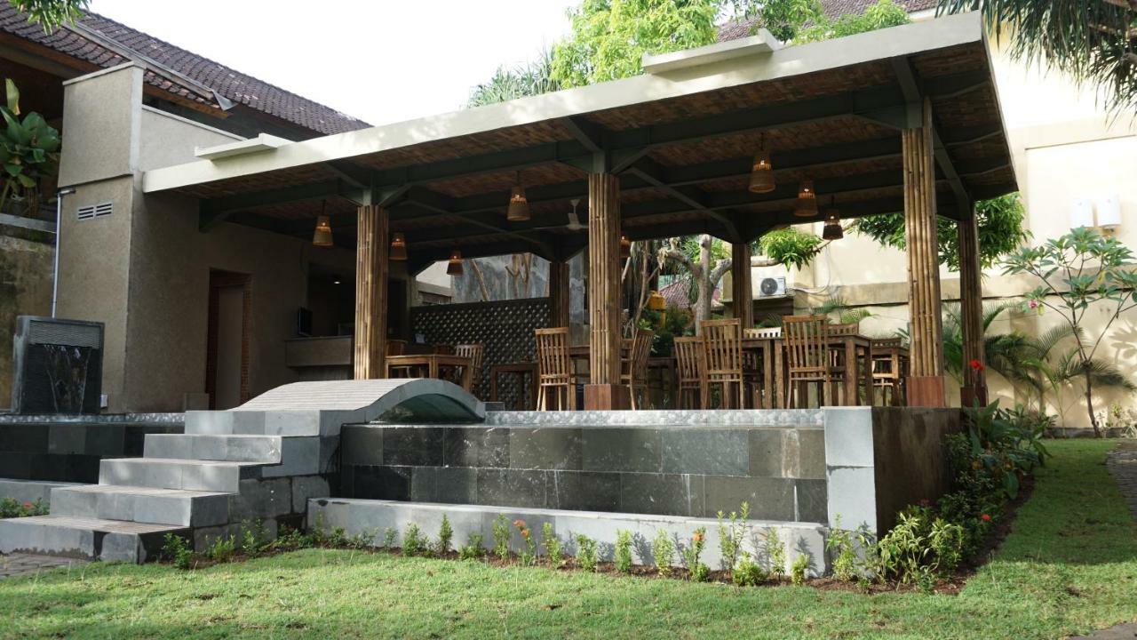 The Inn Sunsethouse Senggigi Exterior foto